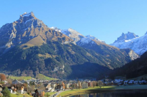 Wunderstay Alpine 303 New Studio with Lake & Mountain View, Engelberg